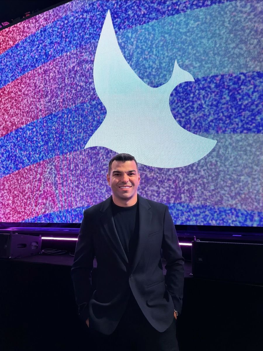 Léo Neves no GMA Dove Awards, Bridgestone Arena